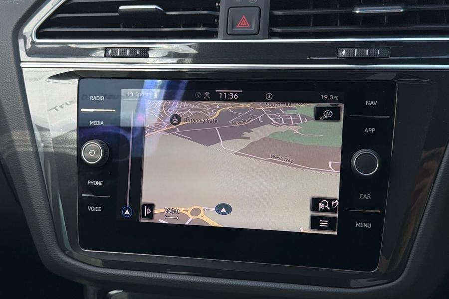Volkswagen TIGUAN Photo autoimg-6d7933a99511fba8b3c99991164e533150bf02c0.jpg