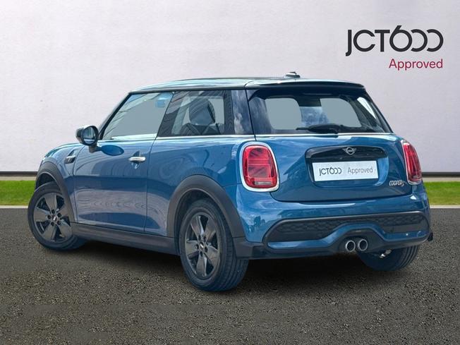 MINI Hatch Photo 3