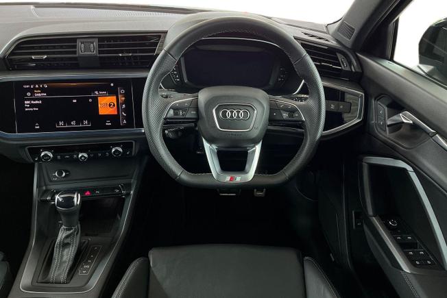 AUDI Q3 Photo 11
