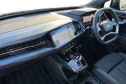 AUDI Q4 E-Tron Photo 2