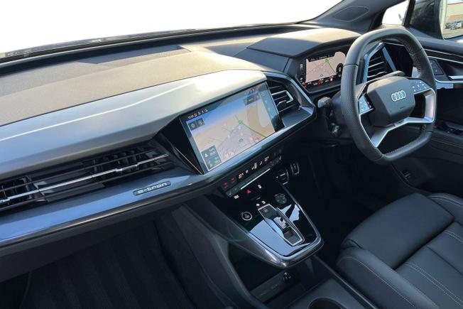 AUDI Q4 E-Tron Photo 2