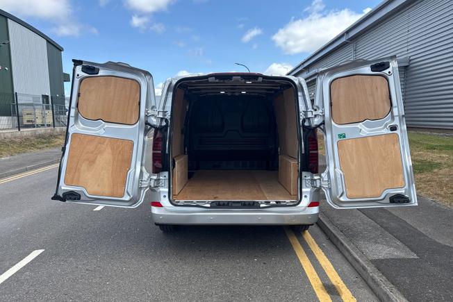 VOLKSWAGEN Transporter Photo 25