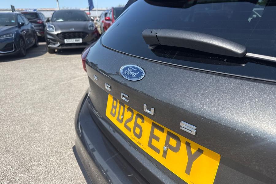 Ford FOCUS Photo autoimg-6d843a2ba94ee9d365ae3de84dcf535ef6767831.jpg