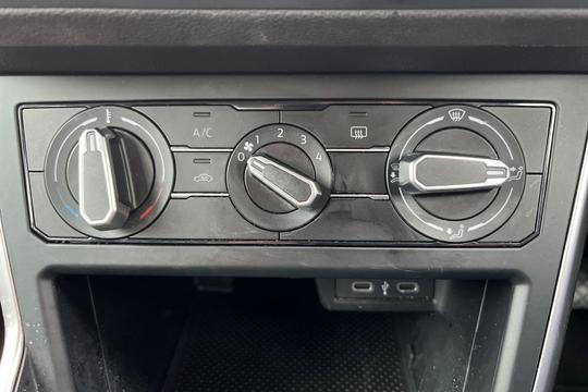 Volkswagen Polo Photo autoimg-6d84550510c54712f2cb48ff9c9558d34f7aee09.jpg