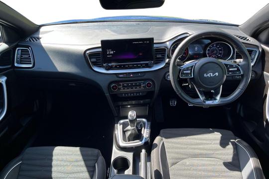 Kia Ceed Photo autoimg-6d870d9b3dbaf509374257c0cddd0344d9f73899.jpg