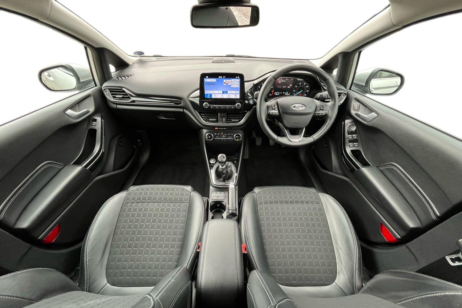 Ford Fiesta Photo 9