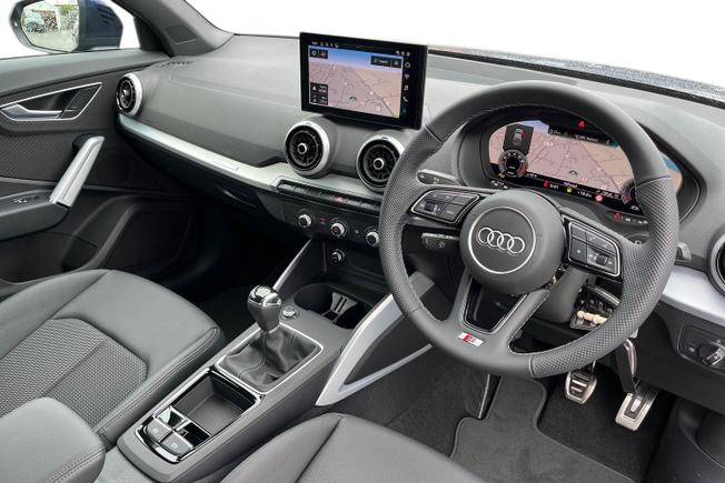 AUDI Q2 Photo 6