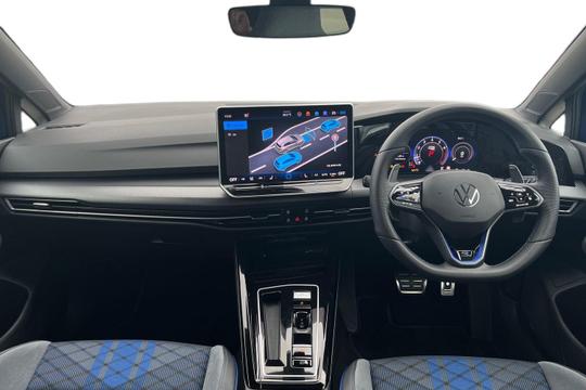 Volkswagen Golf Photo autoimg-6d9179ae607d6b159bfc97e0bd0327b40902dd7a.jpg