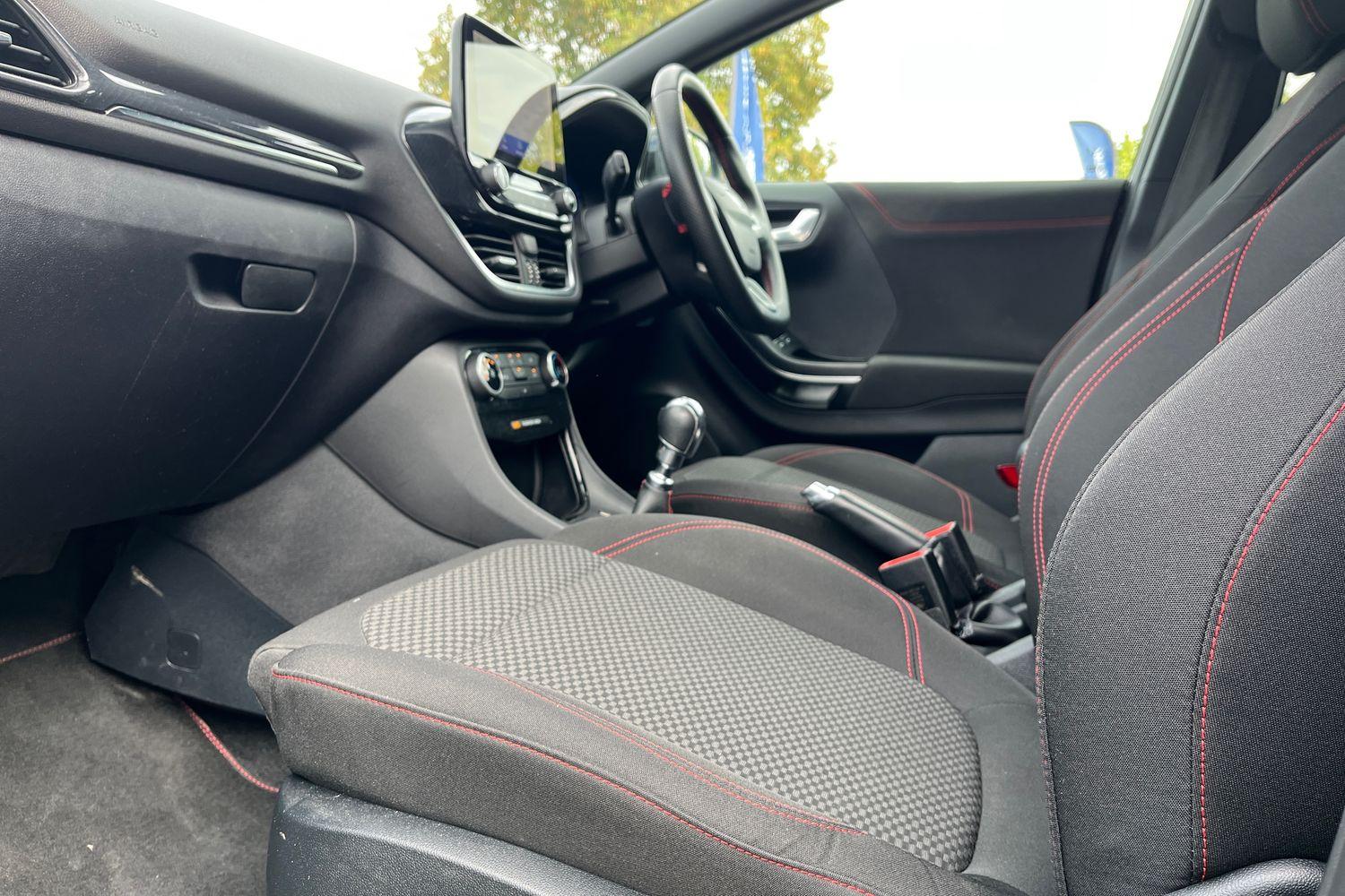 Ford PUMA Photo 17