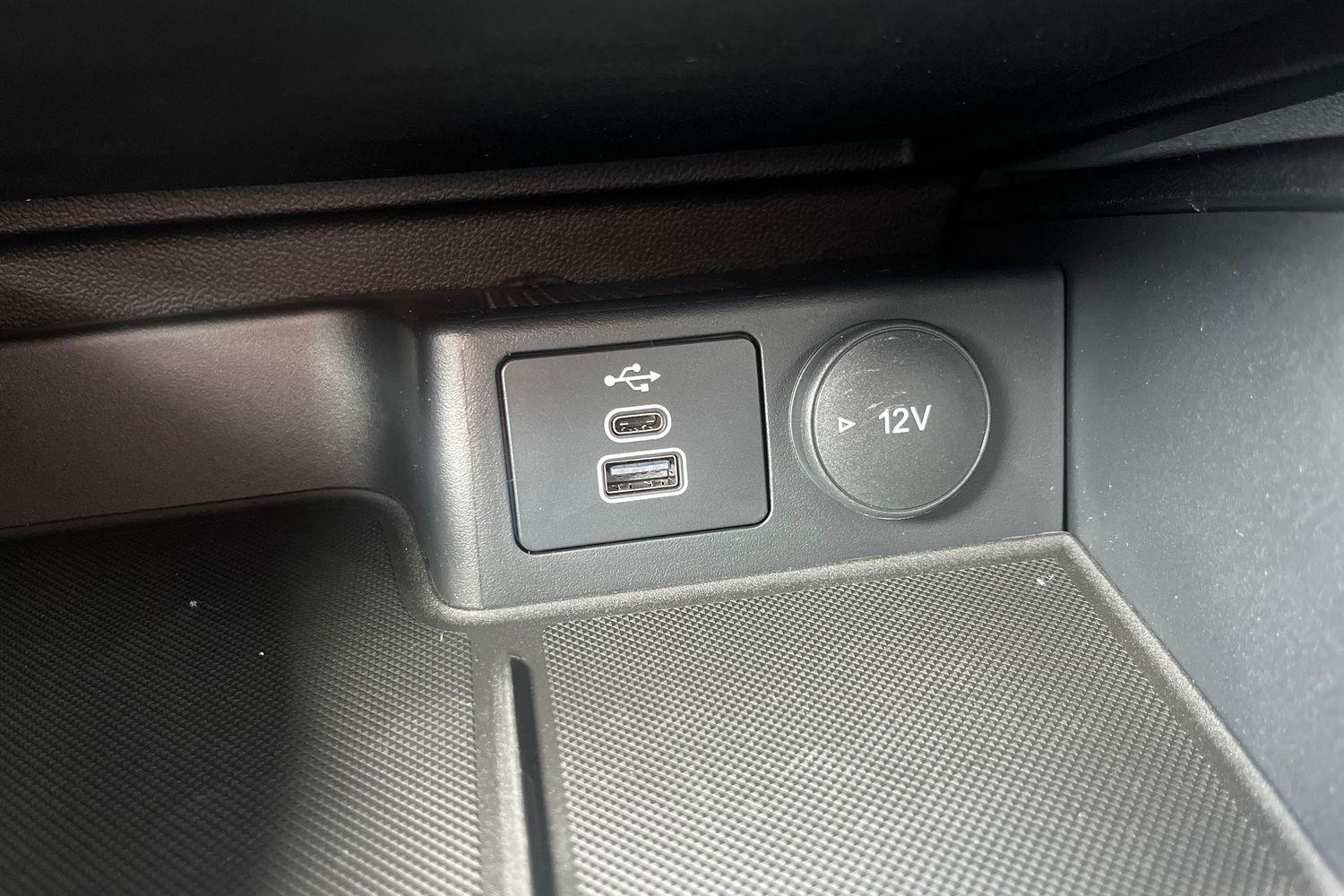 Ford FOCUS Photo 28