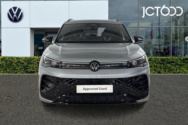 VOLKSWAGEN Tiguan Photo 8