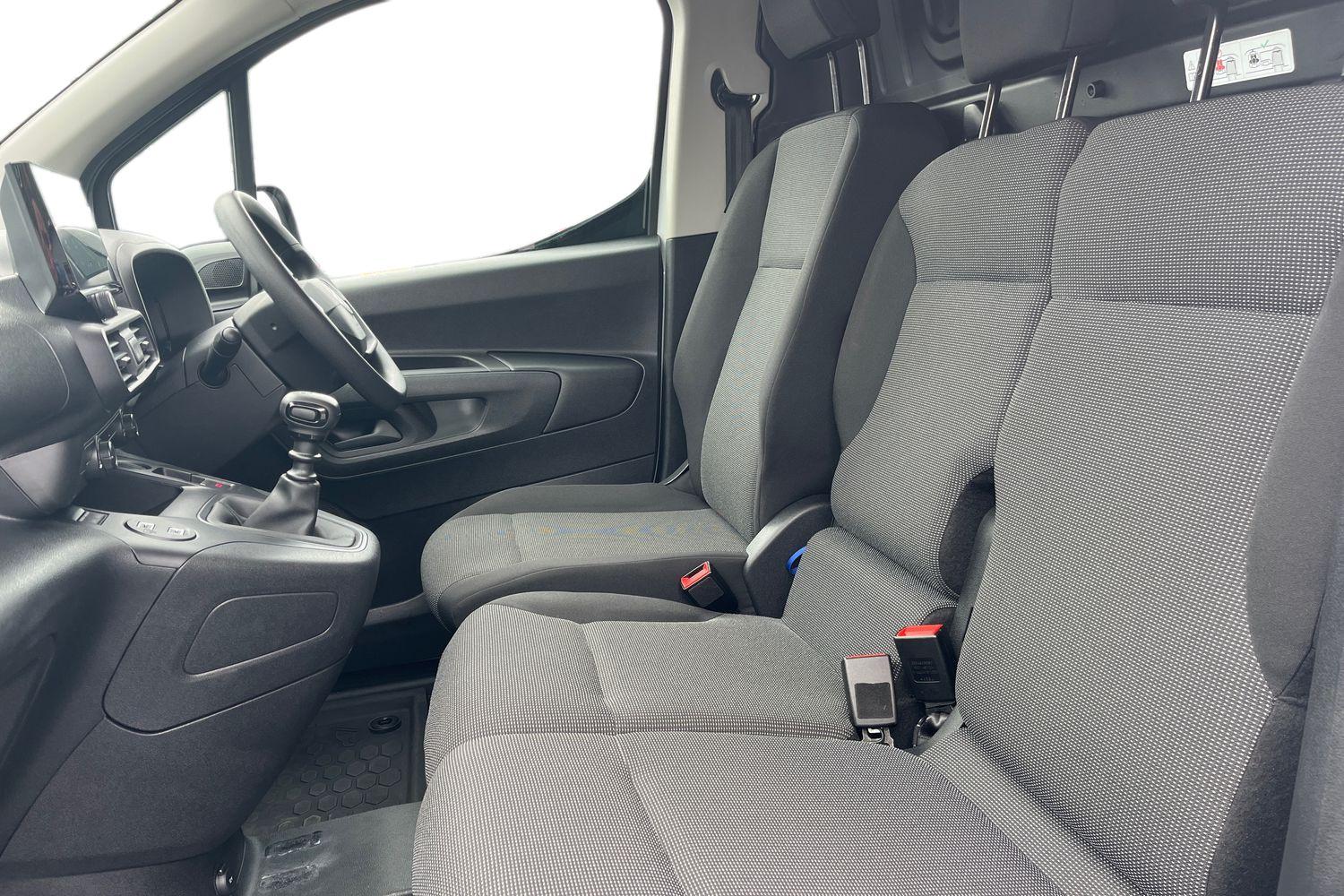 Citroen BERLINGO Photo 9