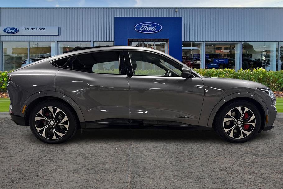 Used Ford MUSTANG MACH-E 3