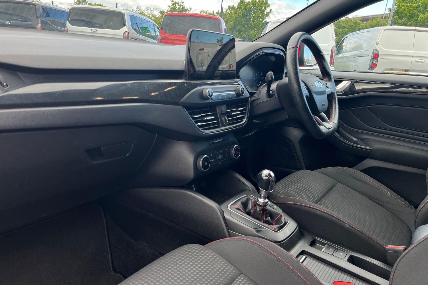 Ford FOCUS Photo 17