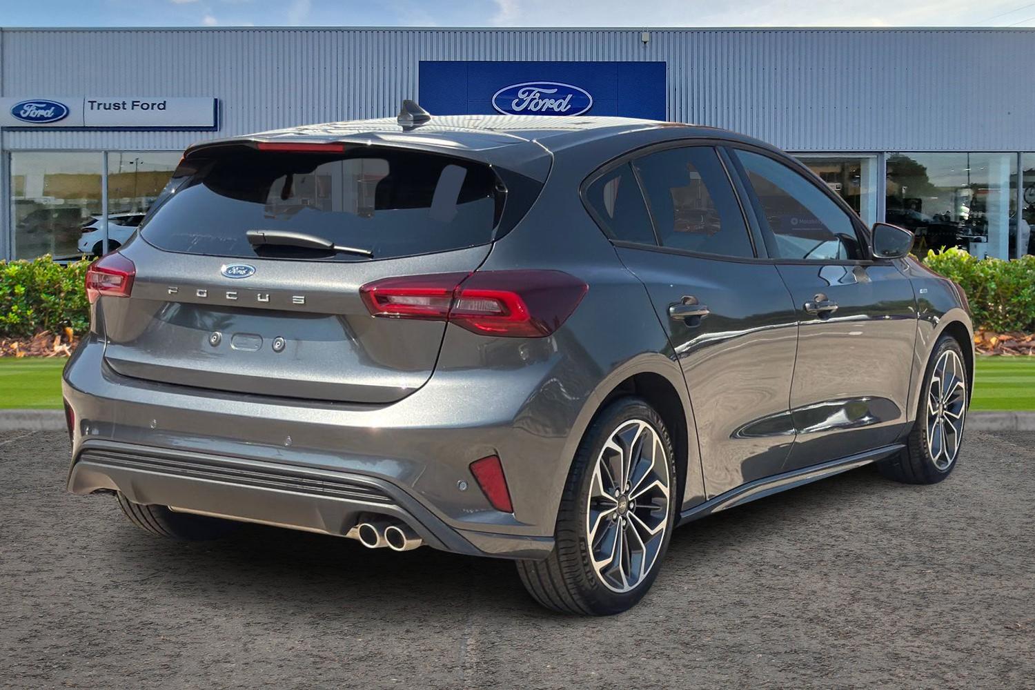Ford Focus Photo 3