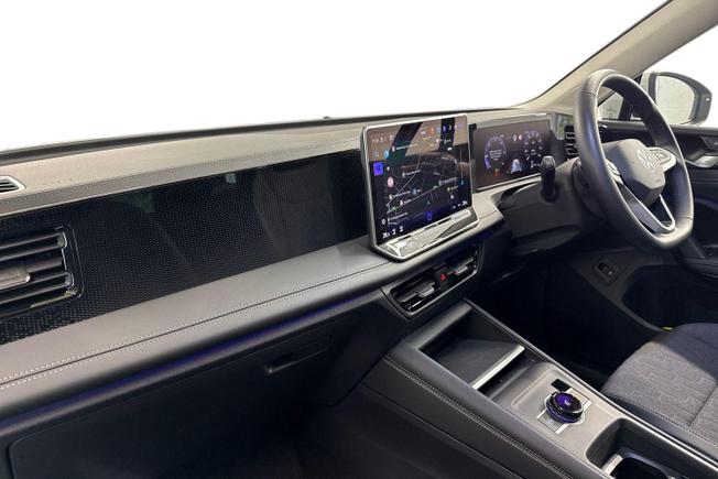 VOLKSWAGEN Tiguan Photo 2