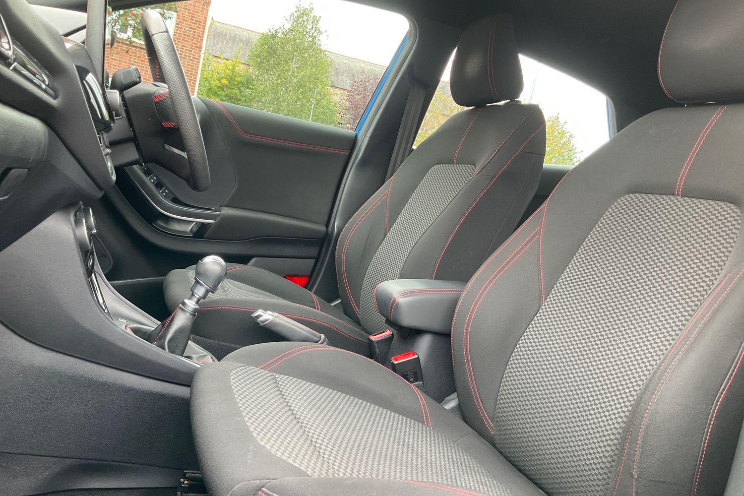 Ford PUMA Photo 18