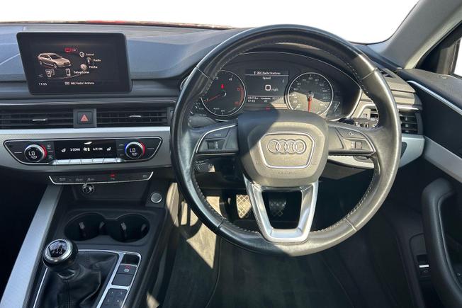 AUDI A4 Avant Photo 11
