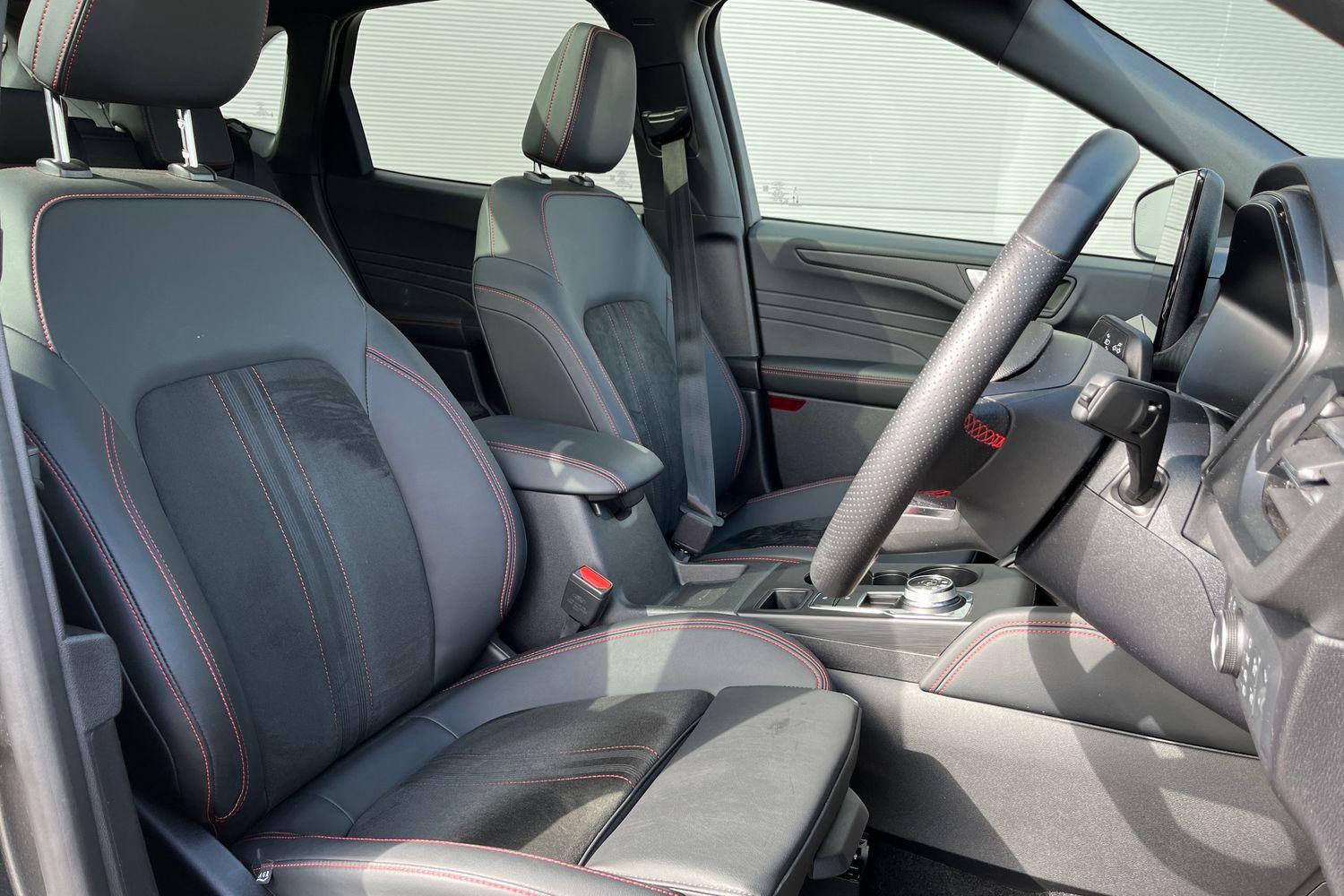 Ford KUGA Photo 16