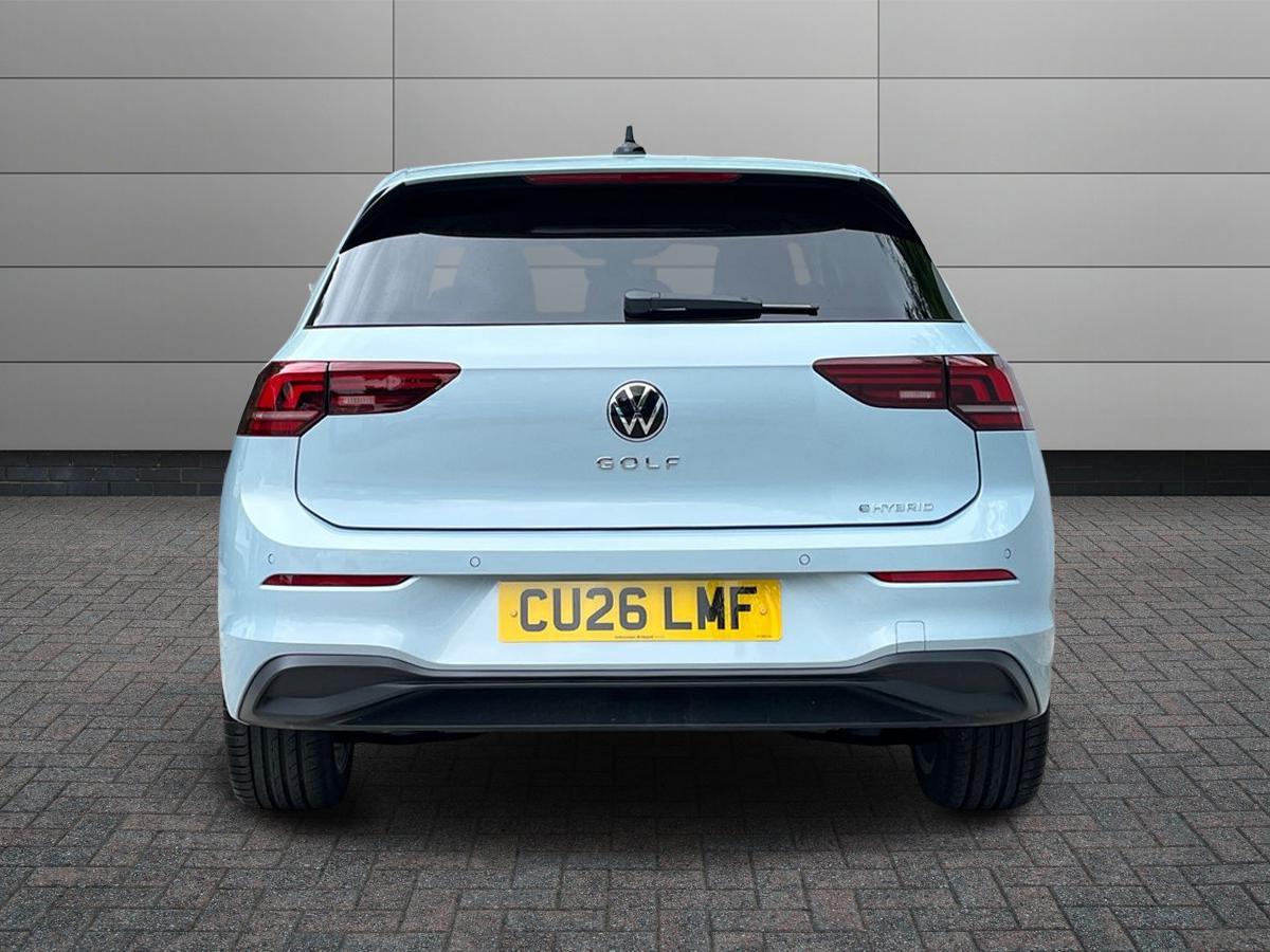 Volkswagen Golf Photo autoimg-6da76818772c80e806f93b01ad15fb3bd9c5afd5.jpg