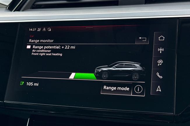 Audi Q8 Photo 46