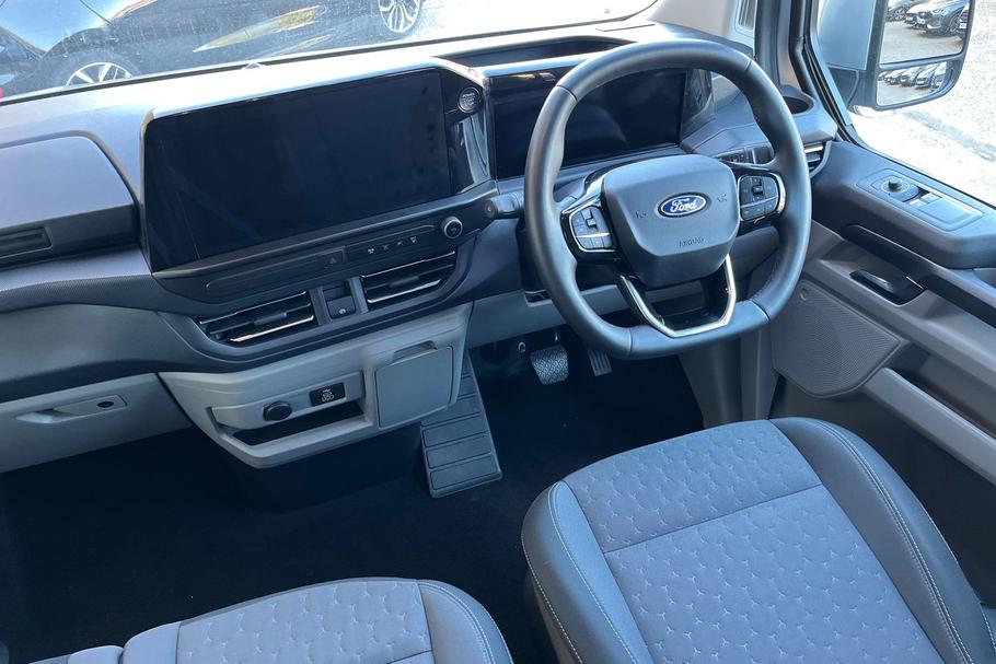 Used FORD TRANSIT CUSTOM HT25EZX 24