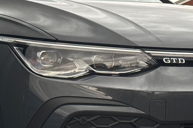 VOLKSWAGEN Golf Photo 19
