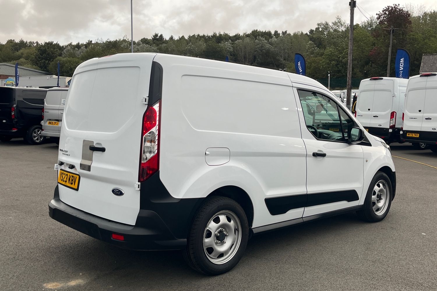 Ford TRANSIT CONNECT Photo 34