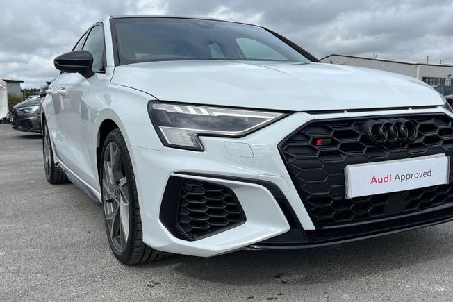 AUDI S3 Photo 19