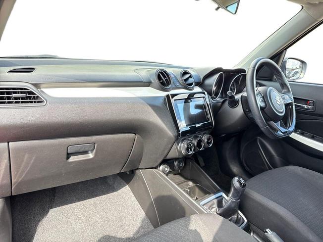 SUZUKI Swift Photo 2