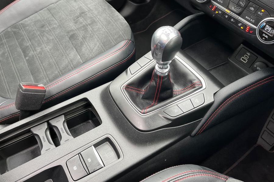 Ford KUGA Photo autoimg-6dc22c161b3e8e9fd582a90b0b6488113d34d2b8.jpg