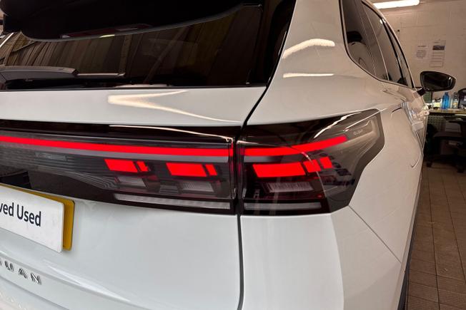 VOLKSWAGEN Tiguan Photo 18