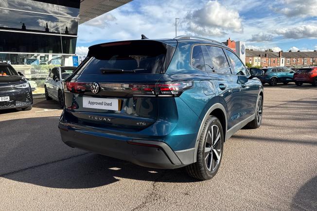 VOLKSWAGEN Tiguan Photo 24