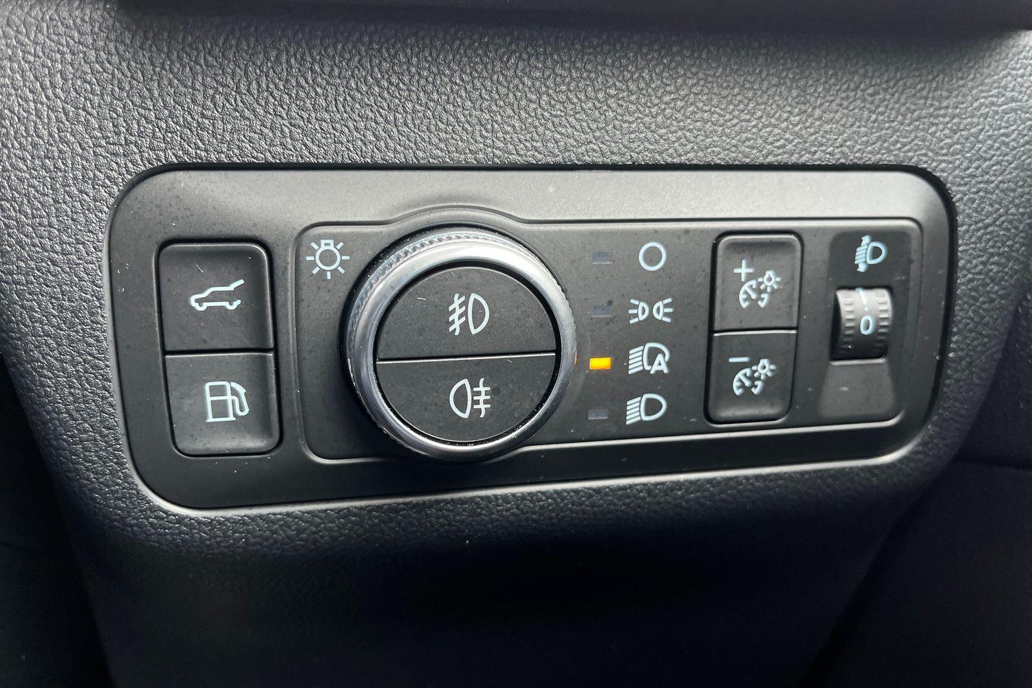 Ford KUGA Photo 28