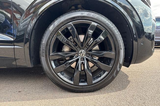 Volkswagen Touareg Photo 5