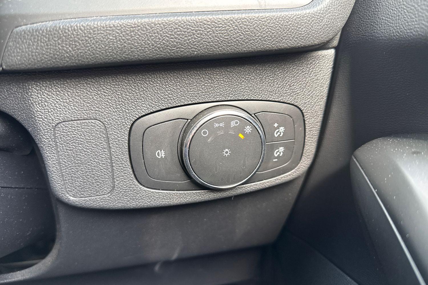 Ford FOCUS Photo 21