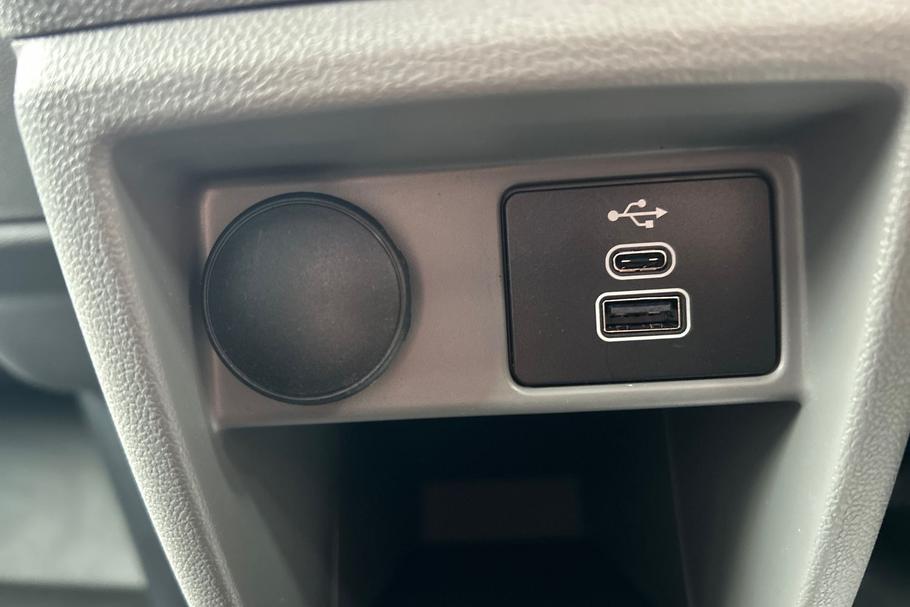 Used FORD TRANSIT CUSTOM WR75MYW 37