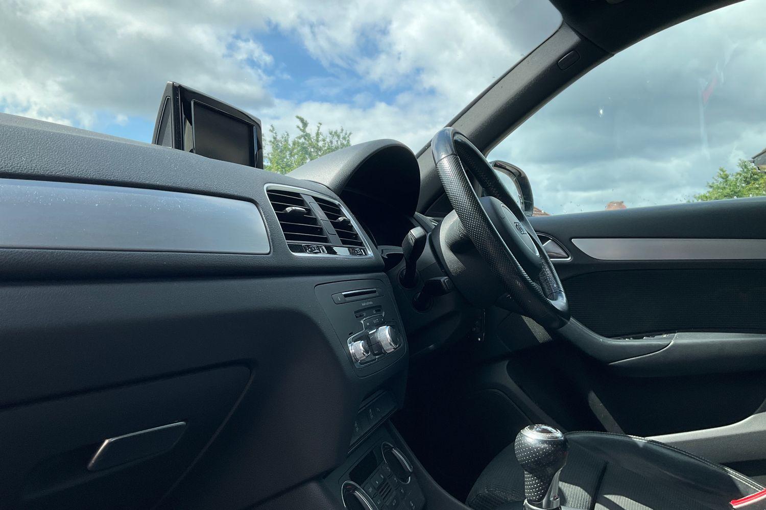 Audi Q3 Photo 17