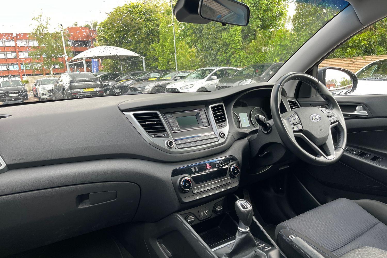 Hyundai TUCSON Photo 17