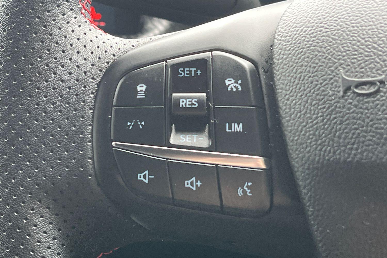 Ford KUGA Photo 22