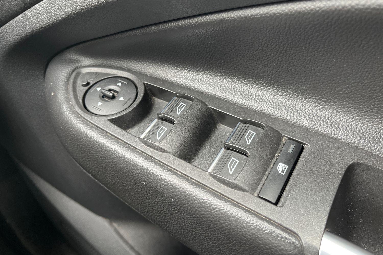 Ford KUGA Photo 15