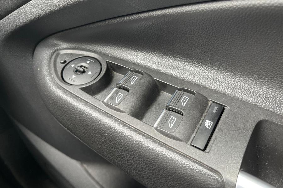 Ford KUGA Photo autoimg-6deb0aa639dde3f87615224b2cd81681f3d0e747.jpg