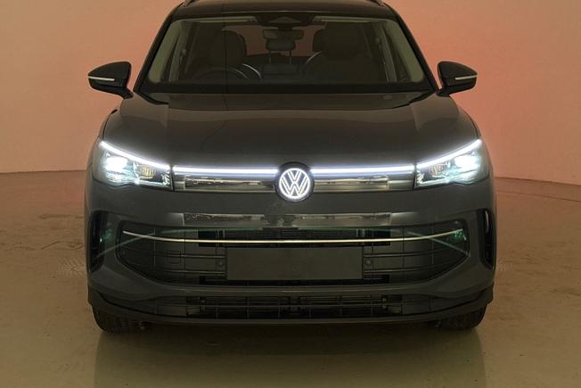 VOLKSWAGEN Tiguan Photo 23