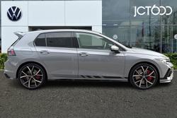 VOLKSWAGEN Golf Photo 4