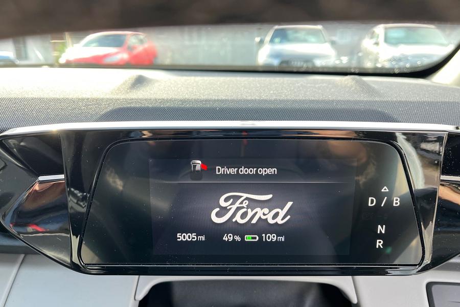 Ford Explorer Photo autoimg-6df3c8bf3bb8f30a4942e2dc1be6d3bc697c150b.jpg