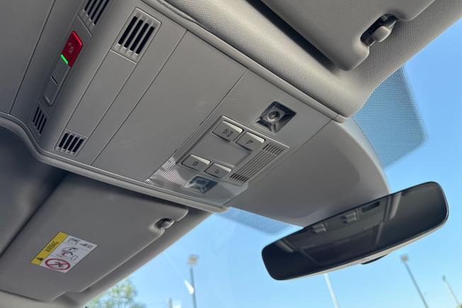 VOLKSWAGEN Touran Photo 49