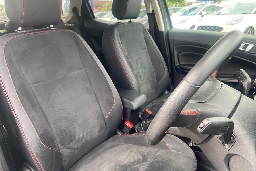 Ford ECOSPORT Photo autoimg-6df5a302265eeda15f3f9584065c1dae95b812c8.jpg