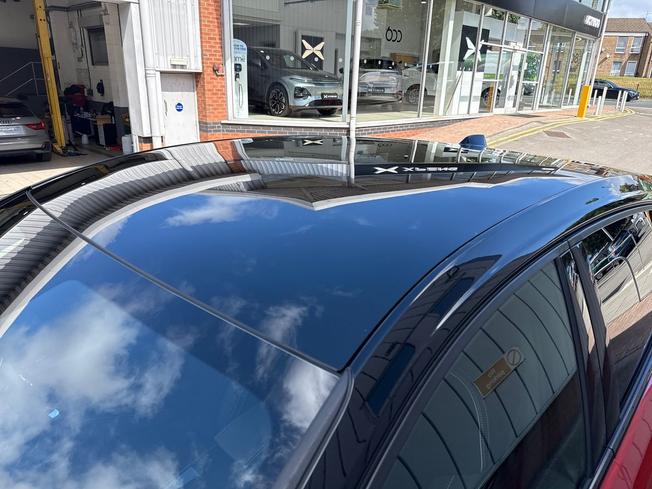 VOLVO C40 Photo 39