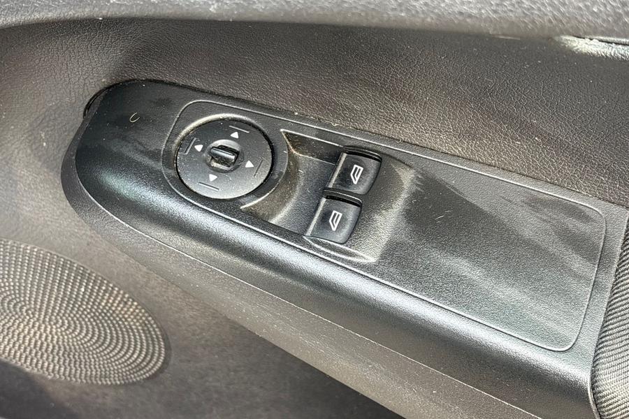 Ford TRANSIT COURIER Photo autoimg-6dfccbbabcb925526dc9649b335eb6801b5ab4d5.jpg