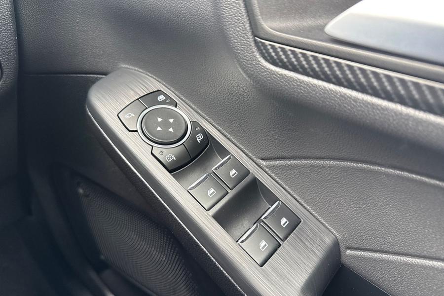 Ford KUGA Photo autoimg-6dfe0442a76daa639887c04770ee5cc1015421a7.jpg